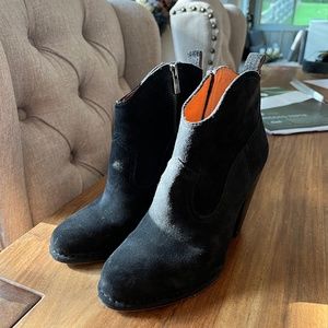 FRYE Madeline Short Black Suede Boots-  Women’s Size 8